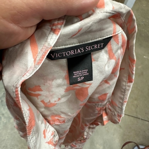 Victoria’s Secret Floral Silk Top - Picture 3 of 3